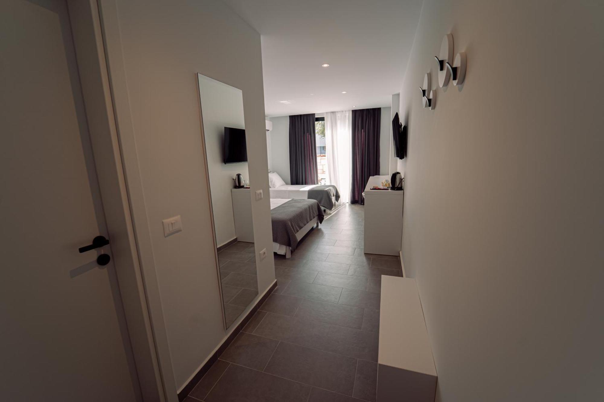 Hotel Vila 19 Дхерми Экстерьер фото